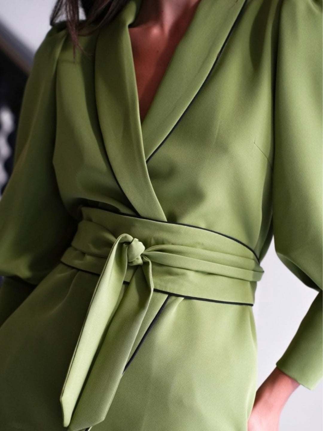Green Jacket And Trousers Two-piece Suit