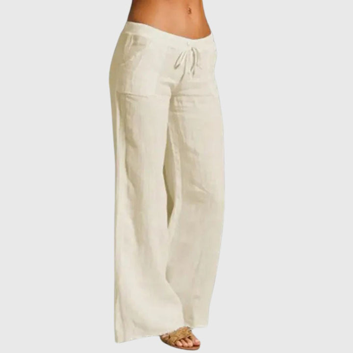 Airy Elegance – Wide-Leg Trousers