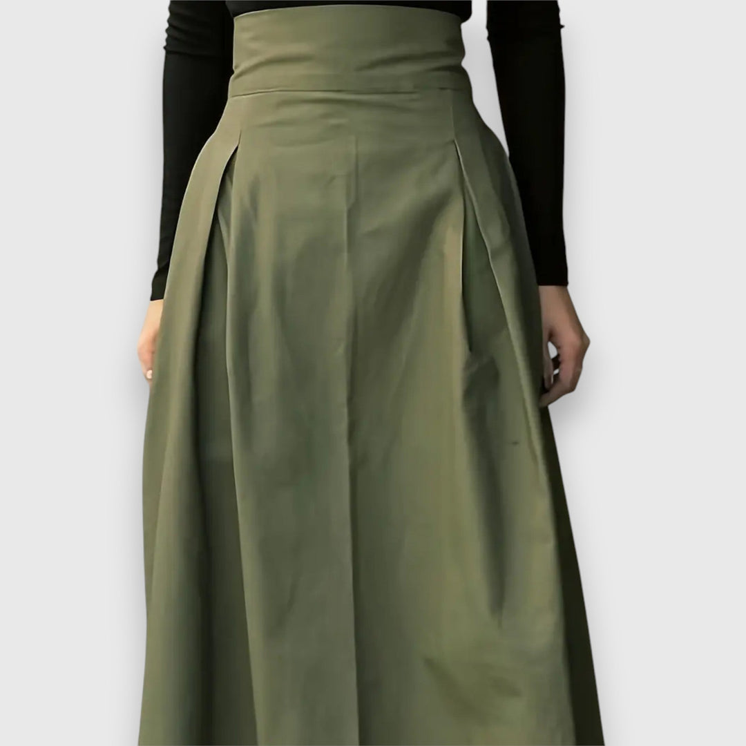 Estelle – Flowy Midi Skirt with Refined Simplicity