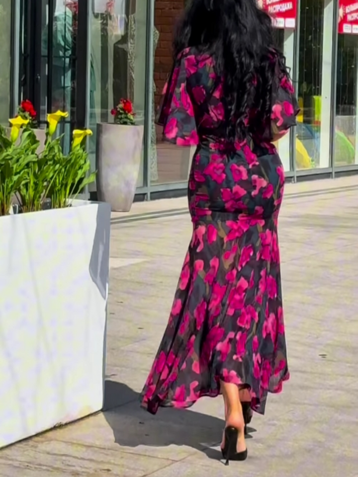 Leontina – Retro Trumpet Sleeve Print Dress
