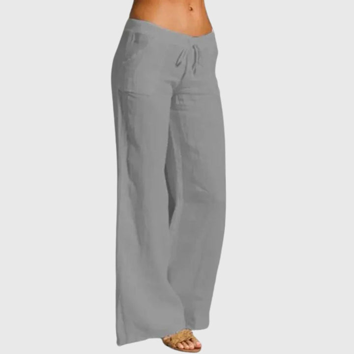 Airy Elegance – Wide-Leg Trousers