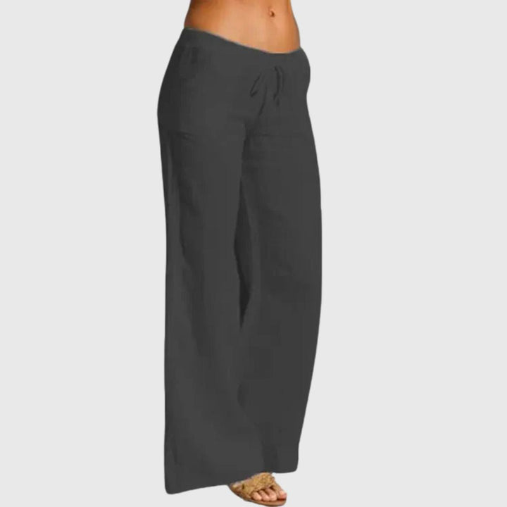 Airy Elegance – Wide-Leg Trousers