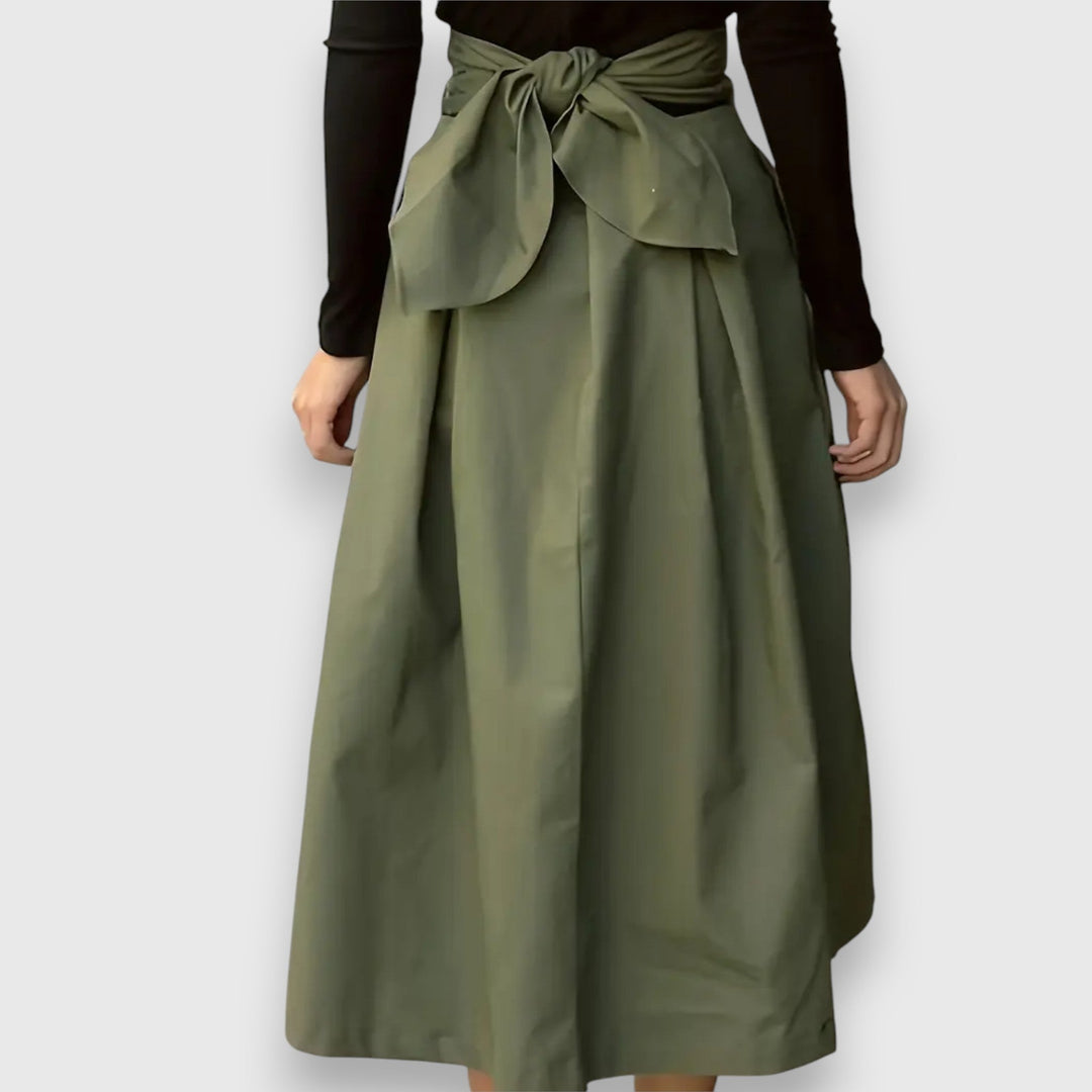 Estelle – Flowy Midi Skirt with Refined Simplicity