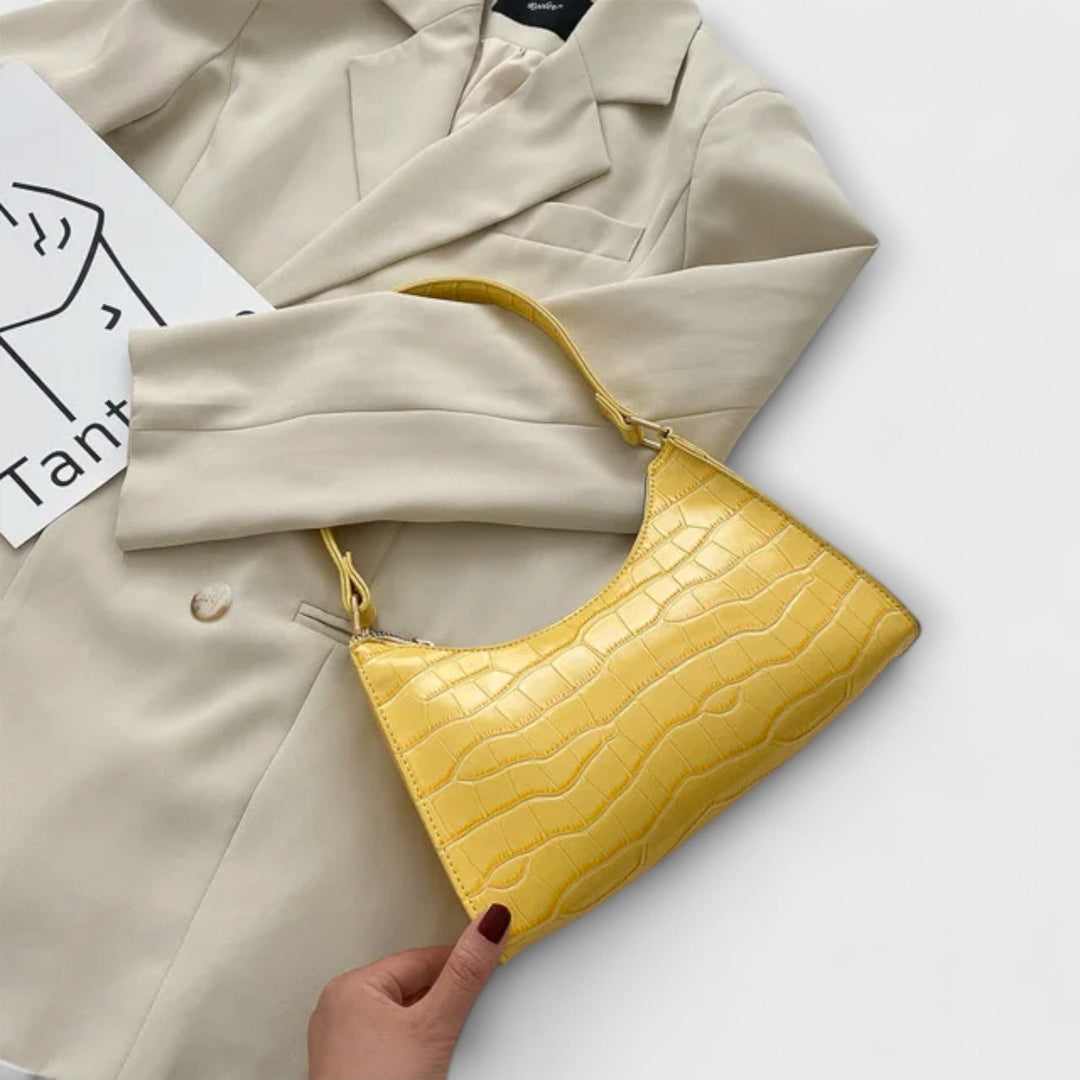 Lara. - Shiny Leather Bag