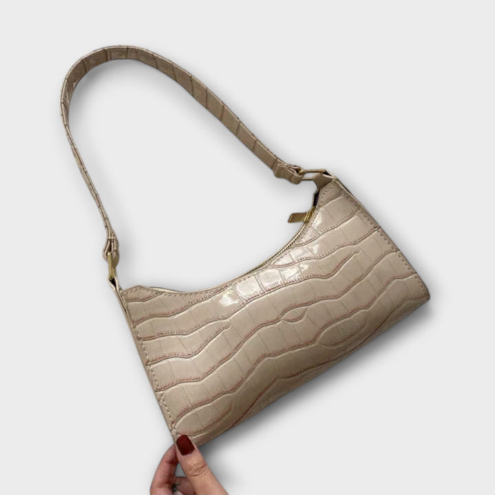 Lara. - Shiny Leather Bag