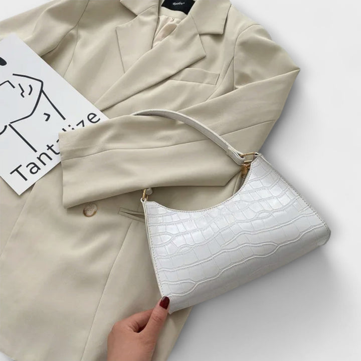 Lara. - Shiny Leather Bag