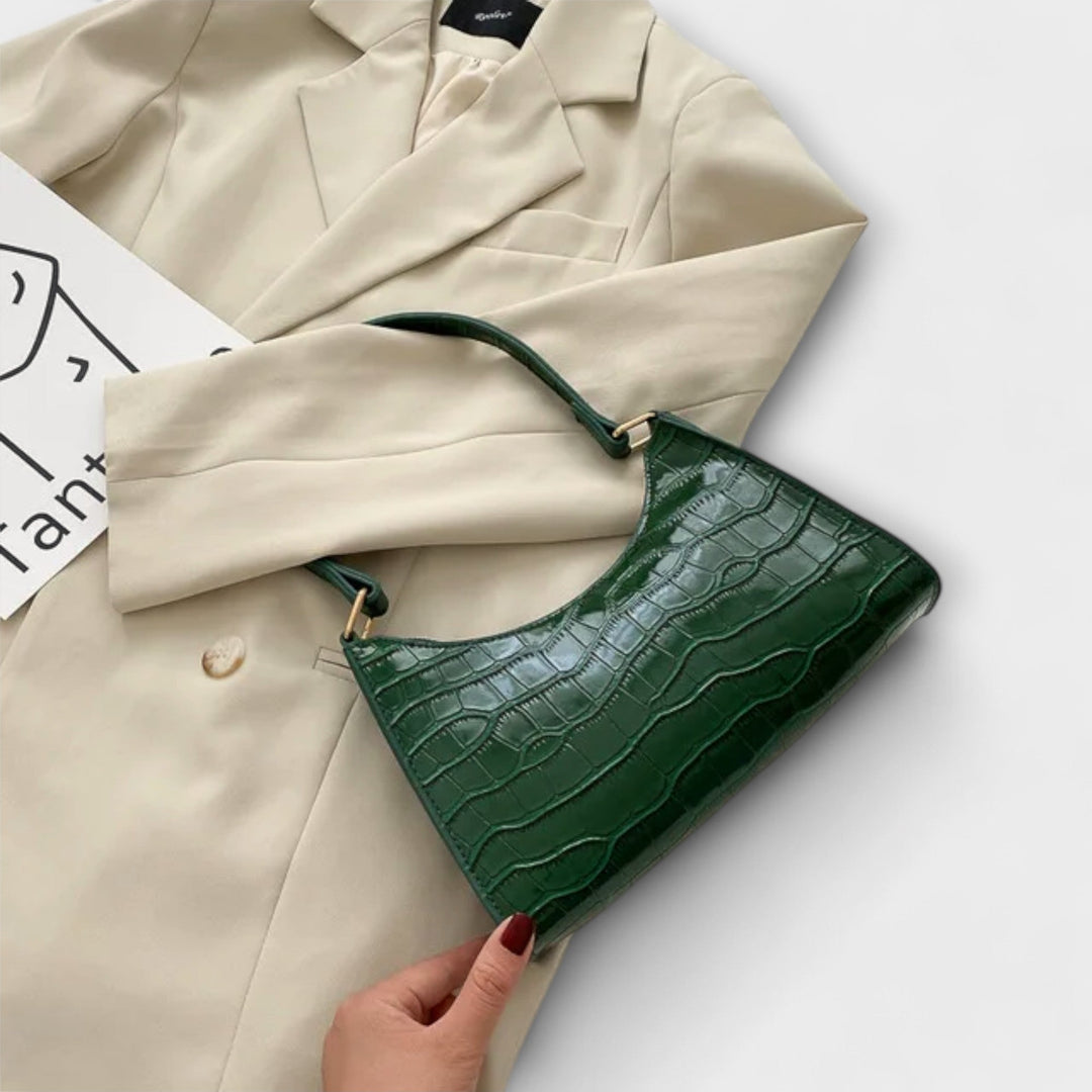 Lara. - Shiny Leather Bag