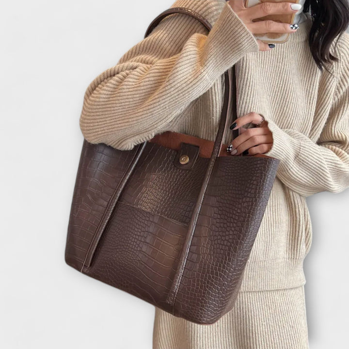 Lara. - Vintage Shoulder Bag