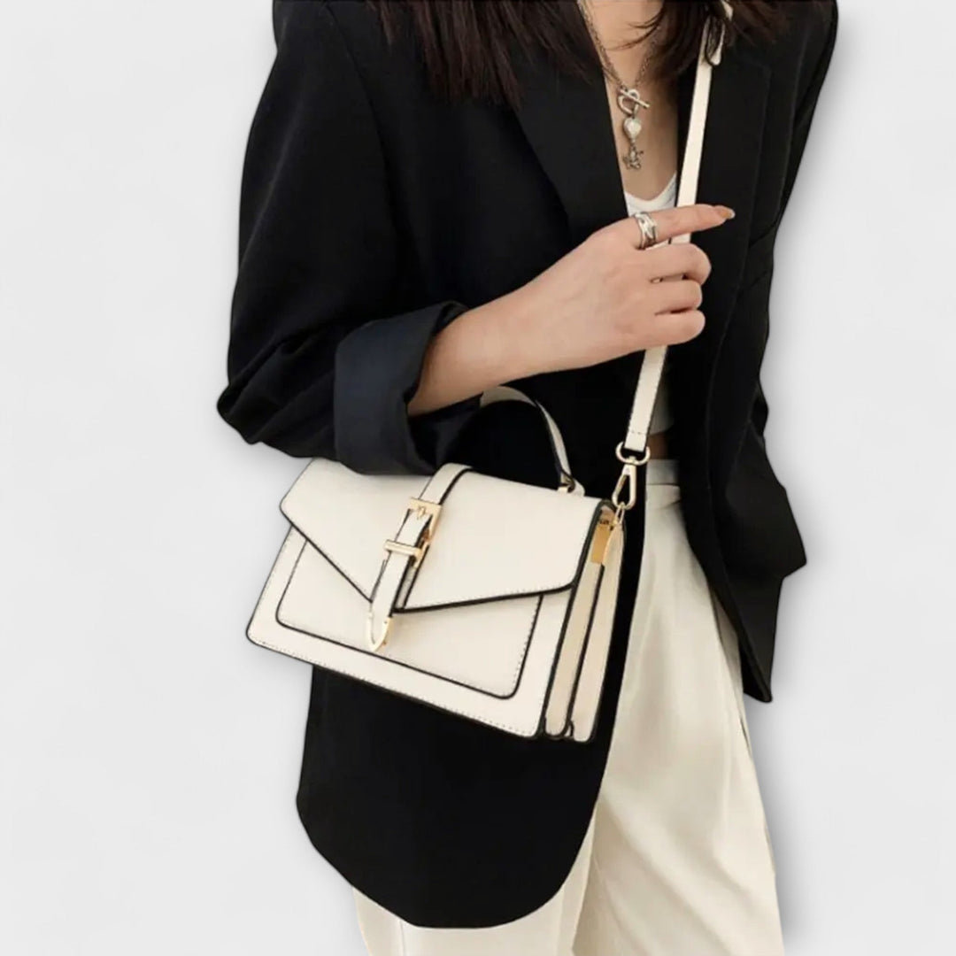 Lara. - Classic Shoulder Bag
