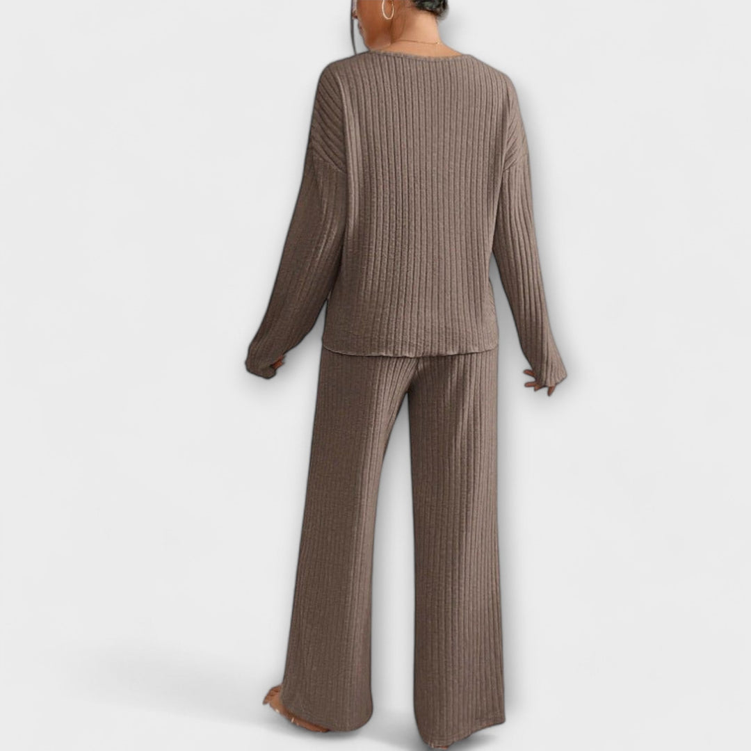 Claire – Soft Textured Set for Everyday Ease